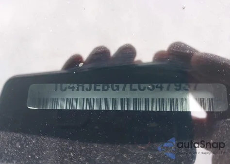 2020 Jeep Grand Cherokee Limited 4X2 z USA, uszkodzony, nr VIN 1C4RJEBG7LC347937